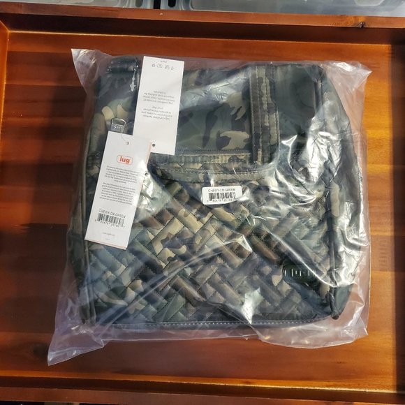 NEW Lug Chewy Insulated Lunch Tote Camo Green - Picture 5 of 5